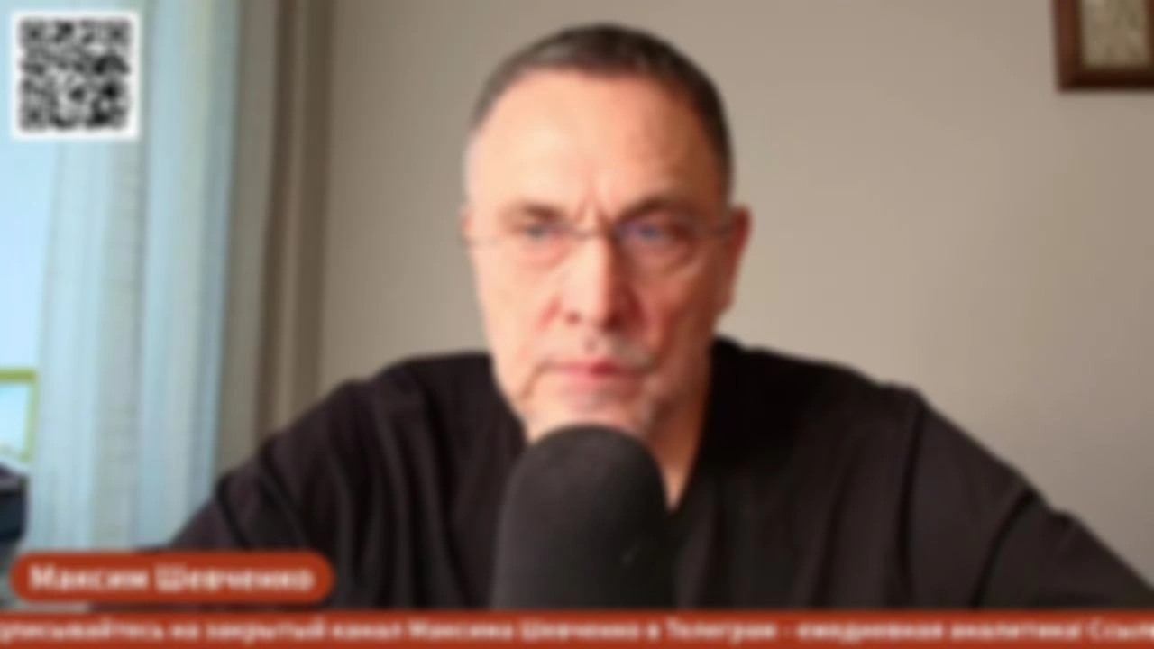 Россией правят не евреи, а семьи в поисках легитимации: зачем Москва пошла к правым либералам и почему горит Париж