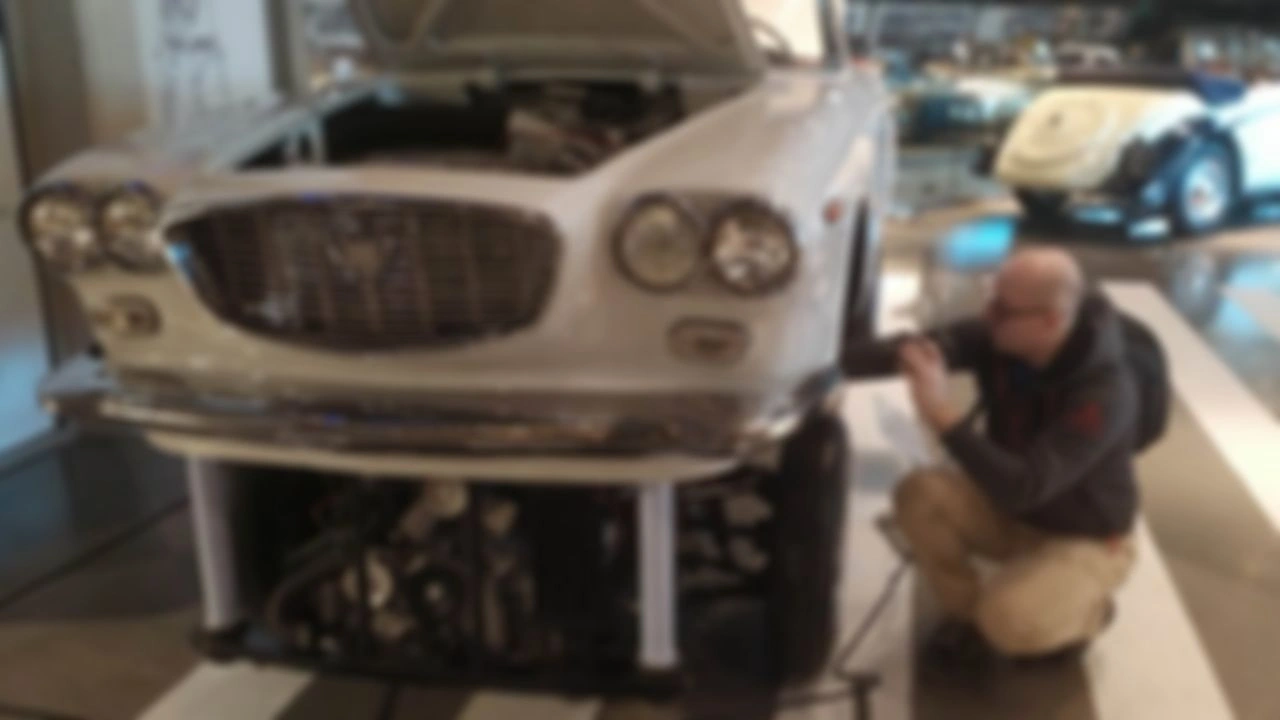 Пока у нас не было даже ВАЗ-2101, итальянцы уже делали ЭТО. Обзор Lancia Flavia Convertibile. Ранний доступ к видео специально для подписчиков.