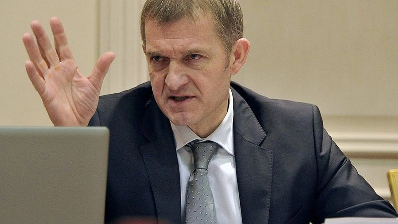 Почему сделка по FESCO упирается в эффективного менеджера Антоловича или как решится кейс Росатом-DPW