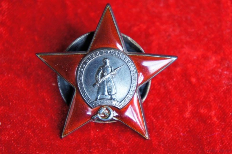 Принуждение к подлинному бытию