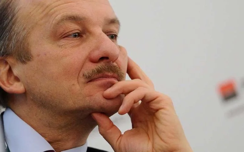 Когда Алексашенко врет?