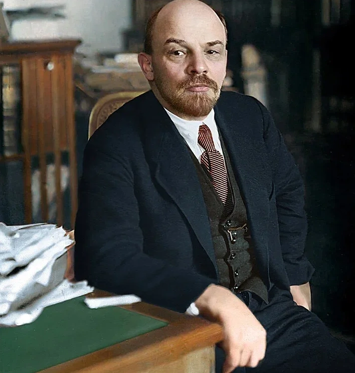 Читаем Ленина и развеиваем мифы о богоборчестве, немецких деньгах и неприязни к Сталину