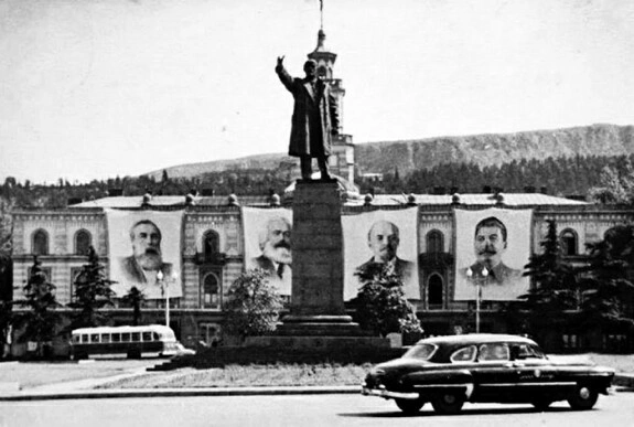 Смерть Сталина. Кровавый гротеск в Тбилиси 50-х