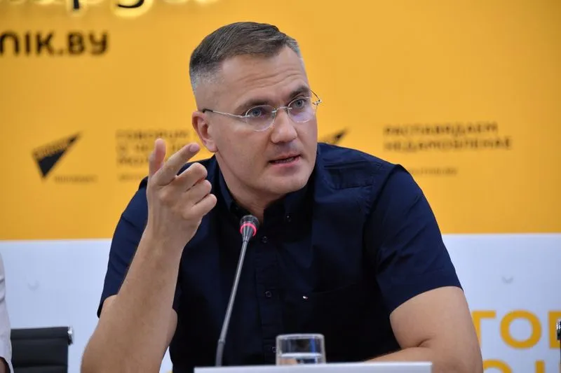 БЕЛОРУССКИЙ ИНФОРМАЦИОННЫЙ КЕЙС. Гигин Вадим Францевич. Декан БГУ+популярный телеведущий.