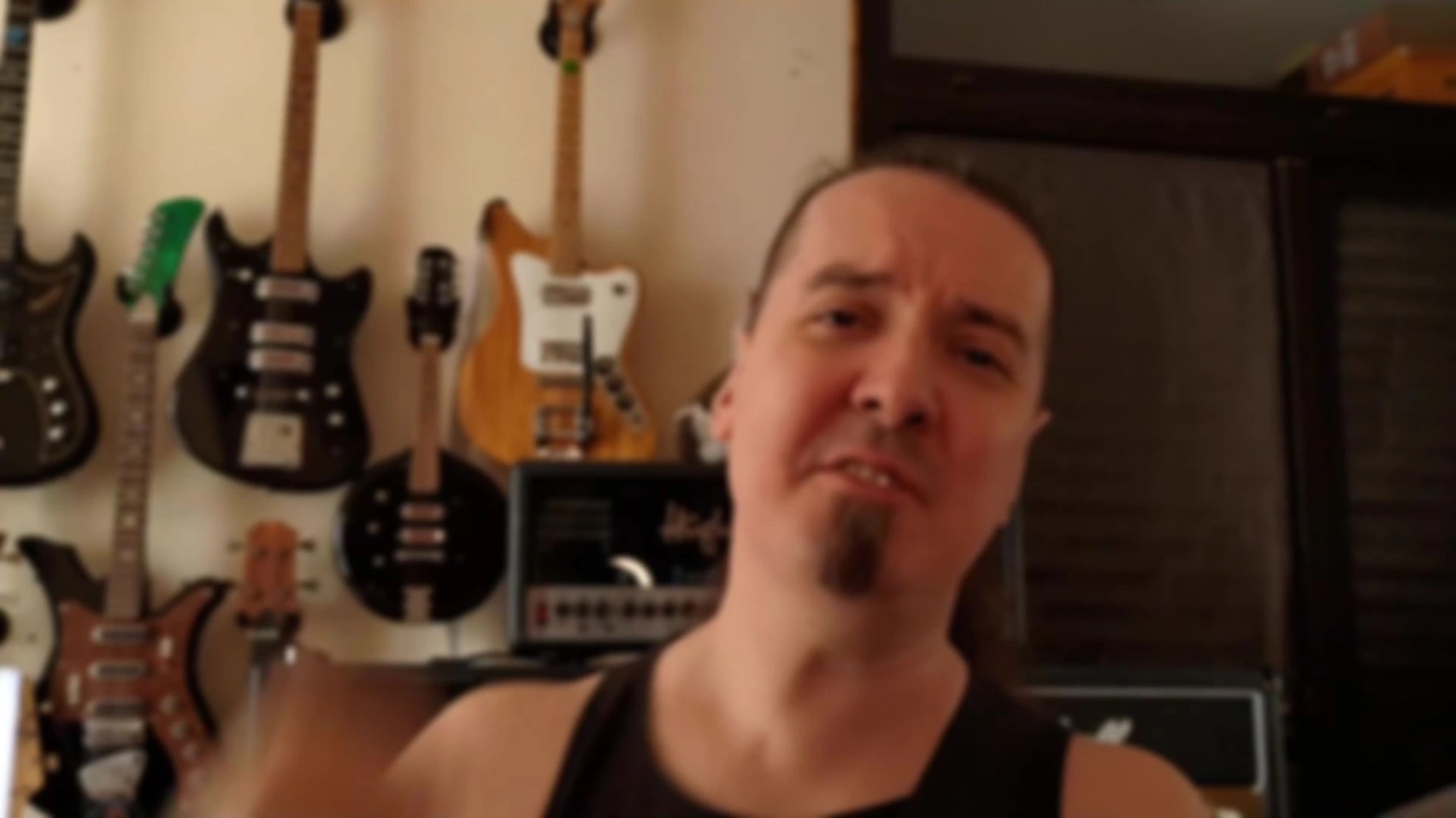 52. Отработка бендов и глиссандо. Одна нота, без паузы. 90 bpm.