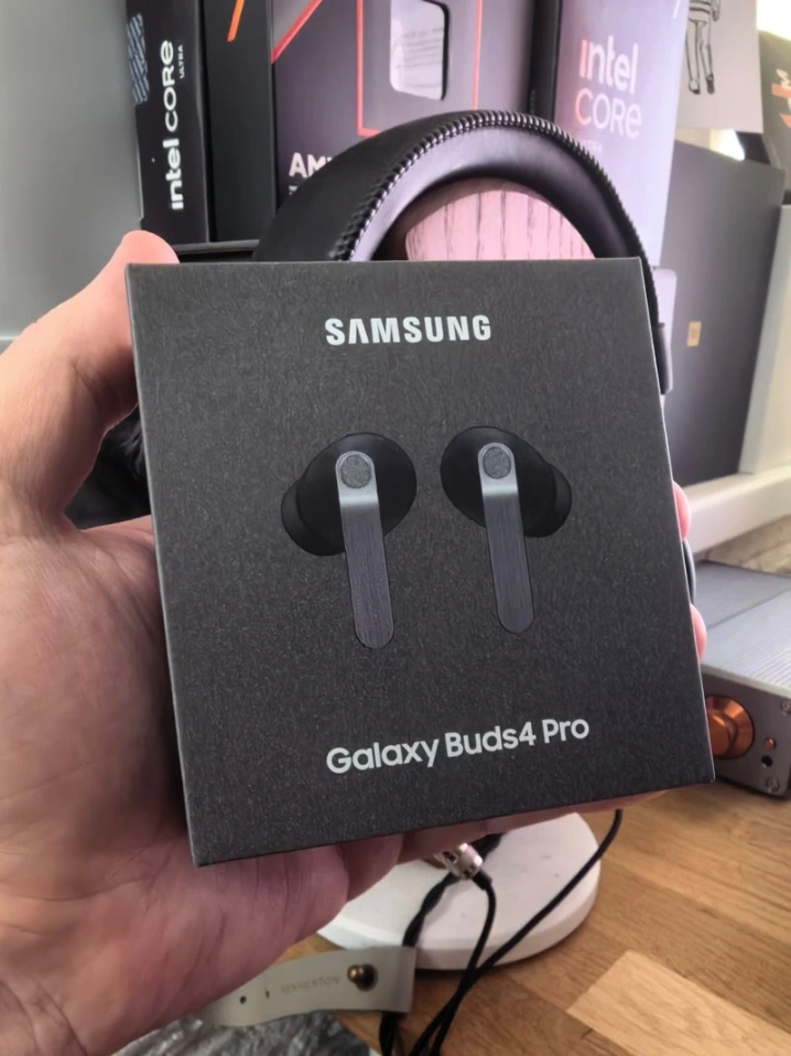 Продаю наушники Samsung Galaxy Buds4 Pro (ПРОДАНО)