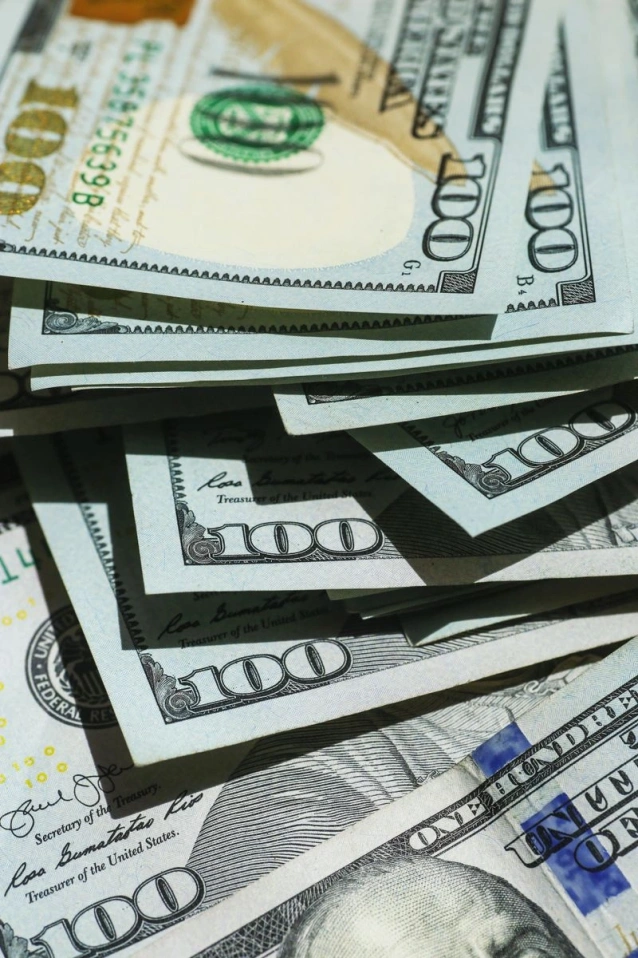 Падающий доллар: обзор валютной пары EURUSD на 15.12.2022