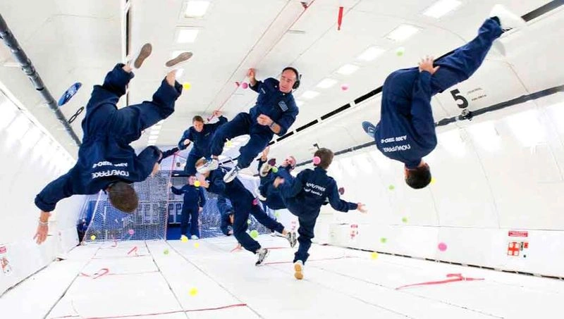 Почему на космических кораблях нет искусственной гравитации?