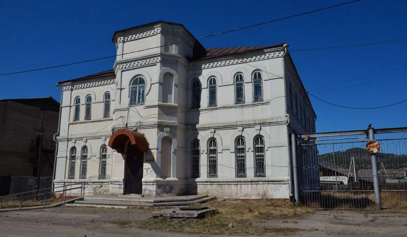 Петровский Завод. Синагога, Мыкырт и Трэш-3