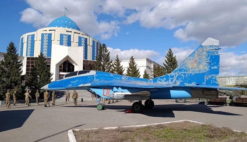 2-я КазЭкс., ч.17. Близ Военного музея Казахстана