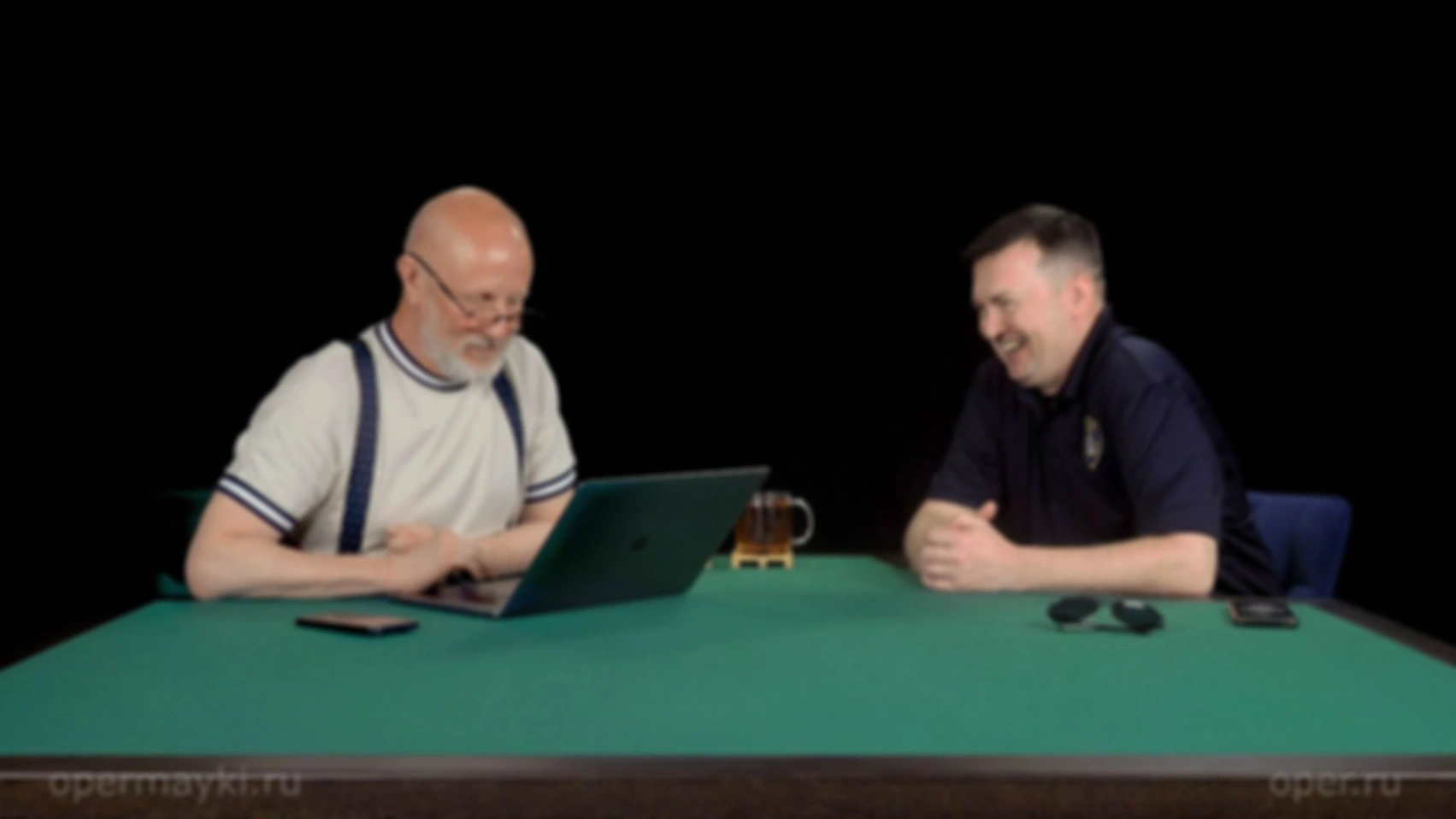 Прослушка S01E01, ответы на вопросы