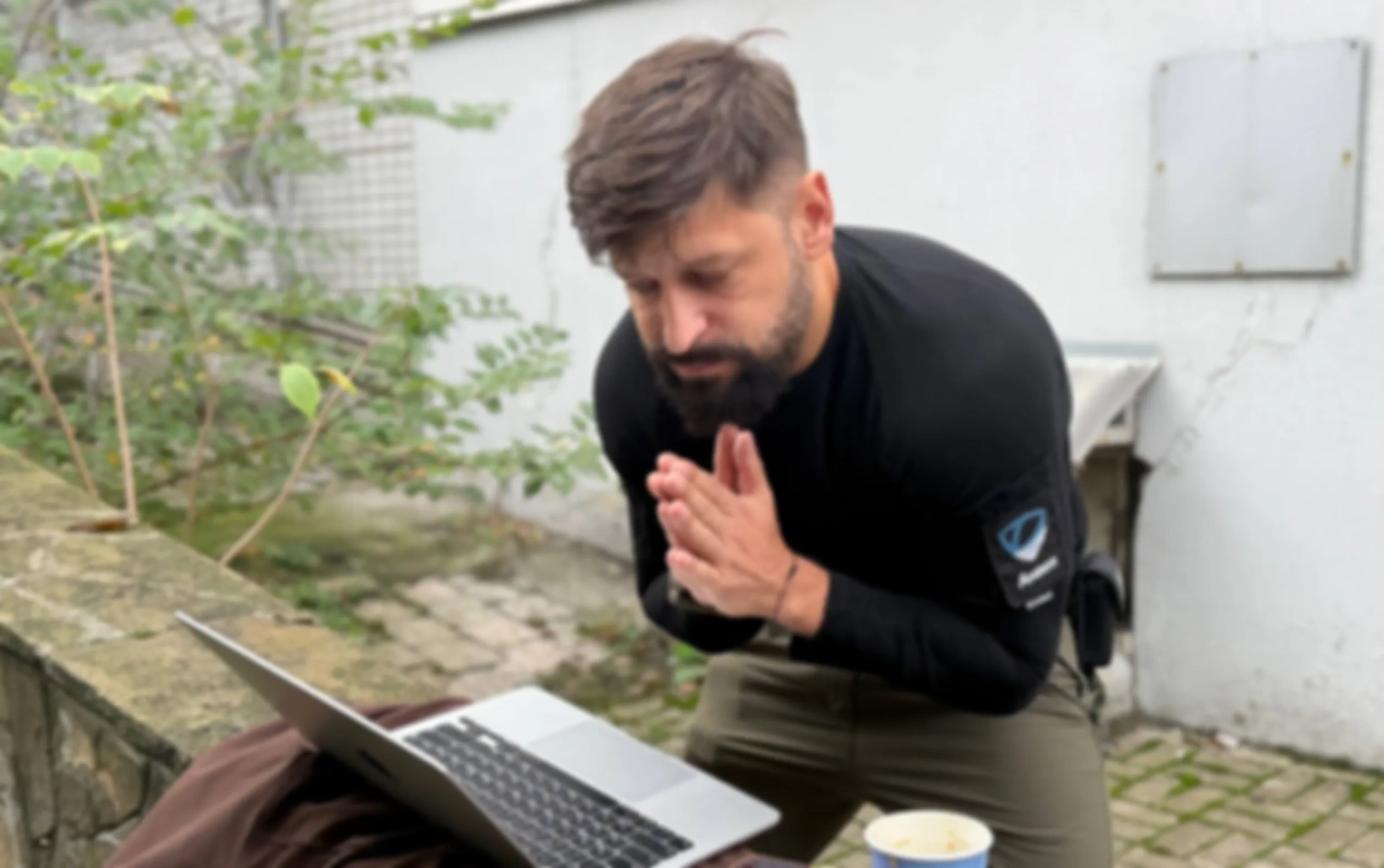 Команданте завайбкодился

#утренний_кофе_брейк