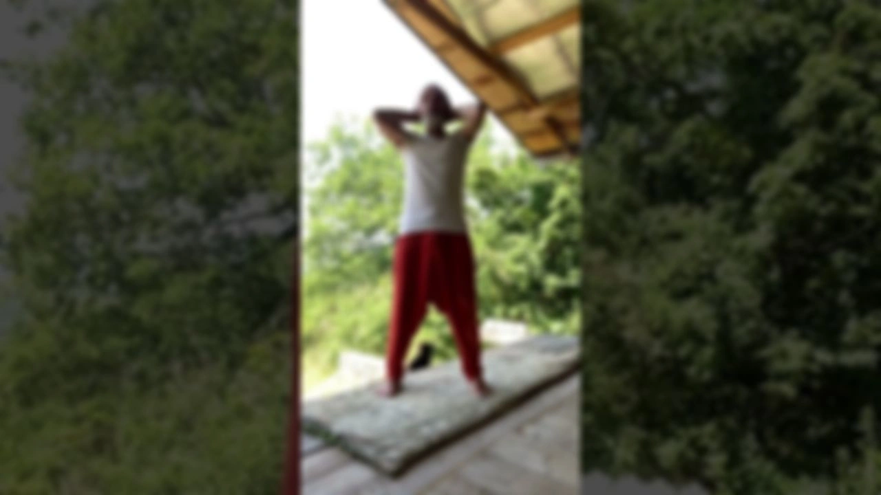 Тряска - упражнение с мощным лимфодренажным эффектом.