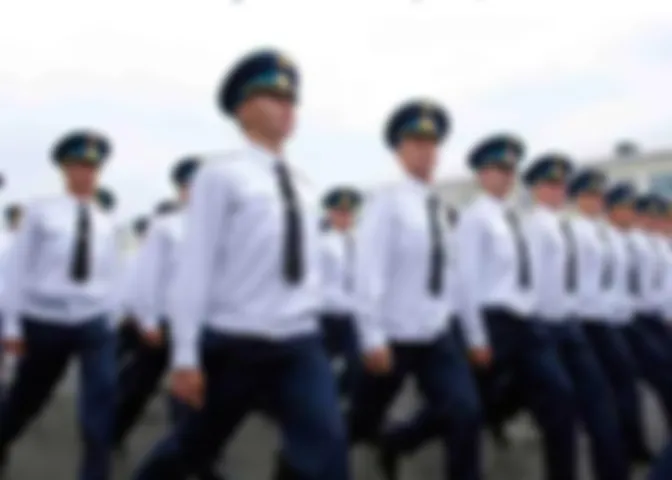 Выпускникам военных училищ