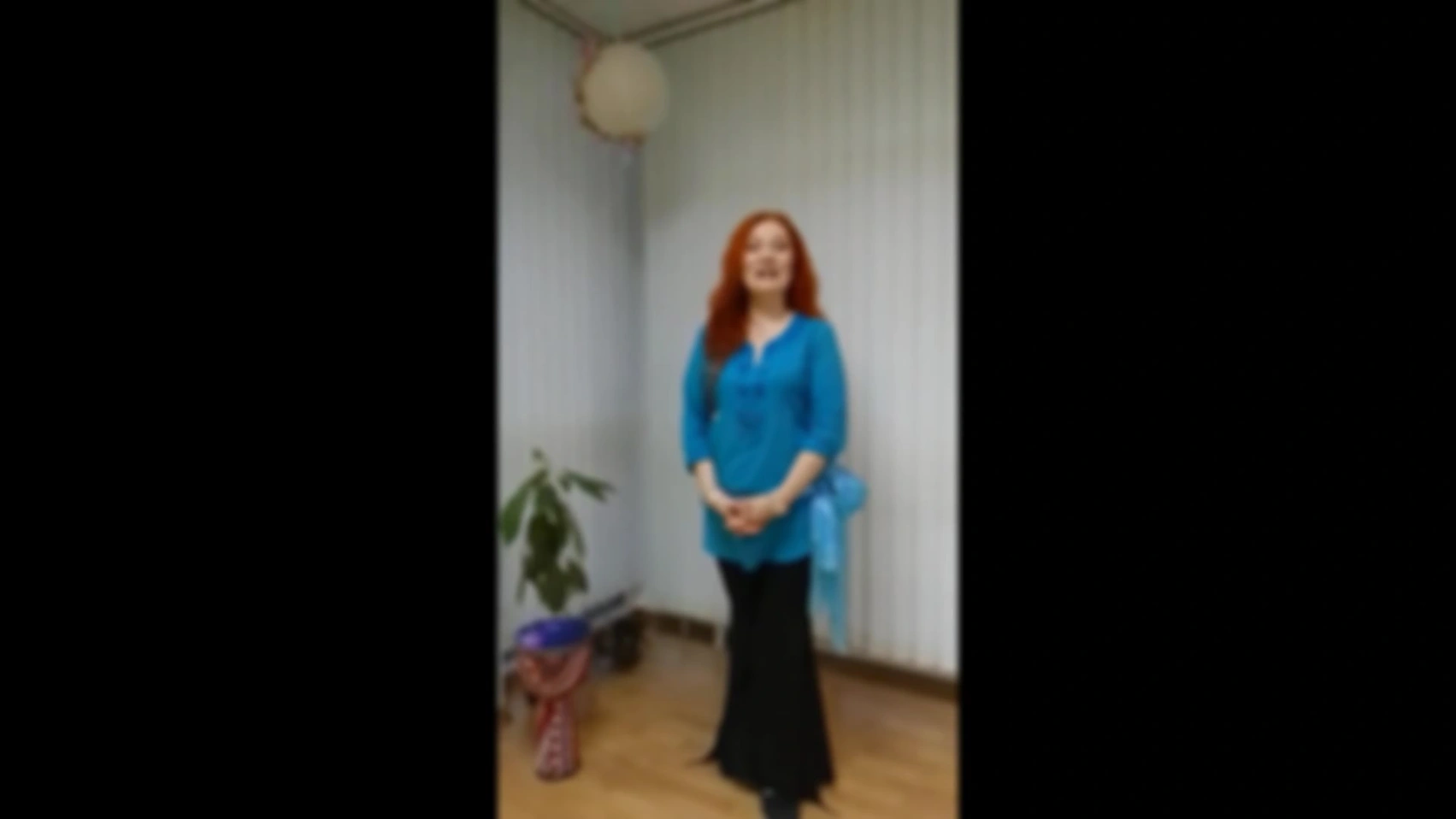 Видео курс по восточному арабскому танцу. Урок № 8. Оттяжка бедра и вертикальная восьмёрка (окошки)