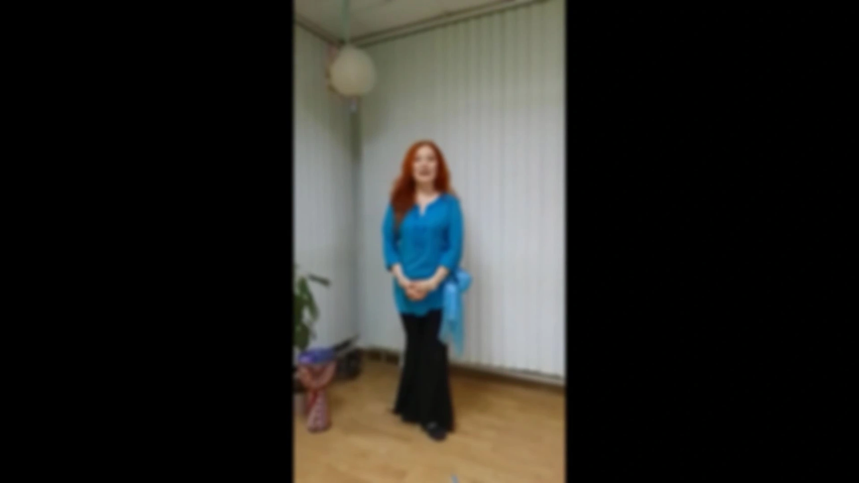 Видео курс по восточному арабскому танцу. УРОК № 9. Вертушечный удар бедром (ключ)