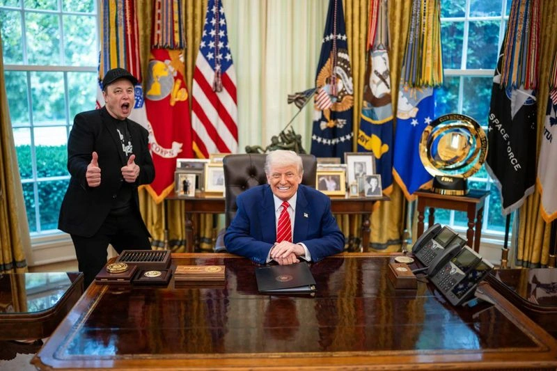 Илон Маск против Дональда Трампа