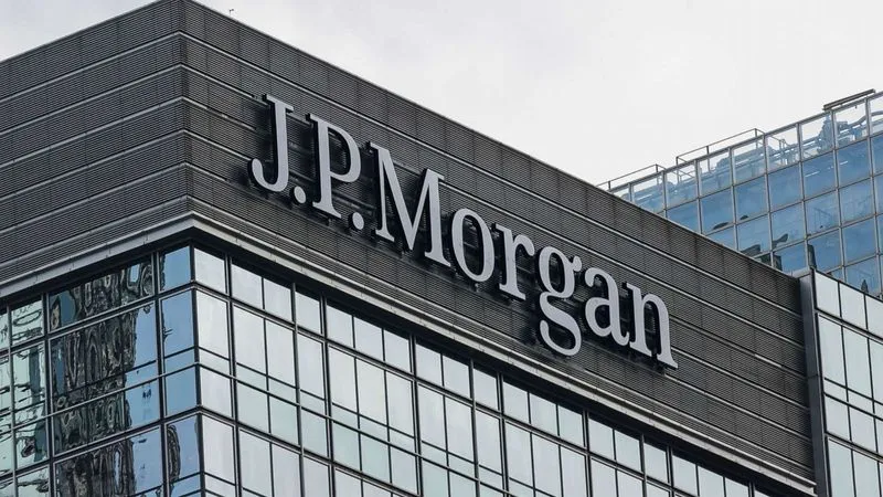 JPMorgan (JPM) серьезный откат по акциям за последний квартал. Стоит ли брать? Разберем отчет