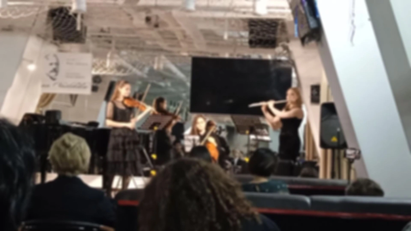 Лариса Устьянцева - Мгновение вечности