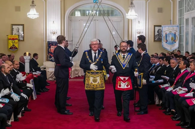 От эмигрантской лжи к исторической правде: Блистательный Капитул Феникса и тайные страницы русской истории