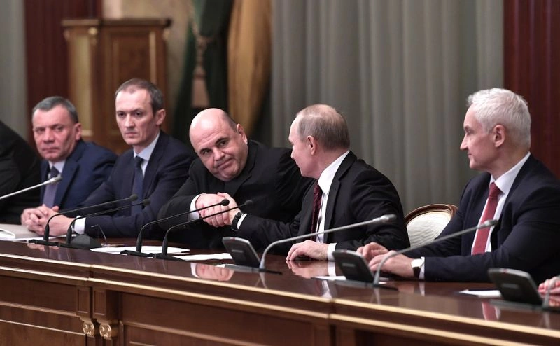 Фискальный диктат и аппаратный транзит: кто и зачем перекраивает российское правительство