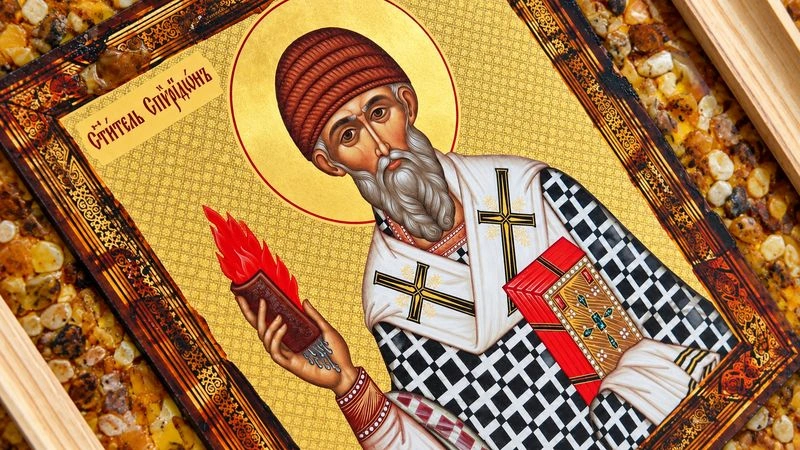 Миллионы людей идут к мощам Спиридона