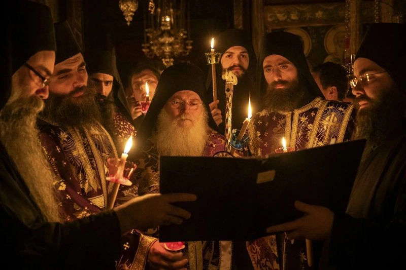 Где хранится одежда Богородицы? Её прятали веками. Святыни до сих пор на земле