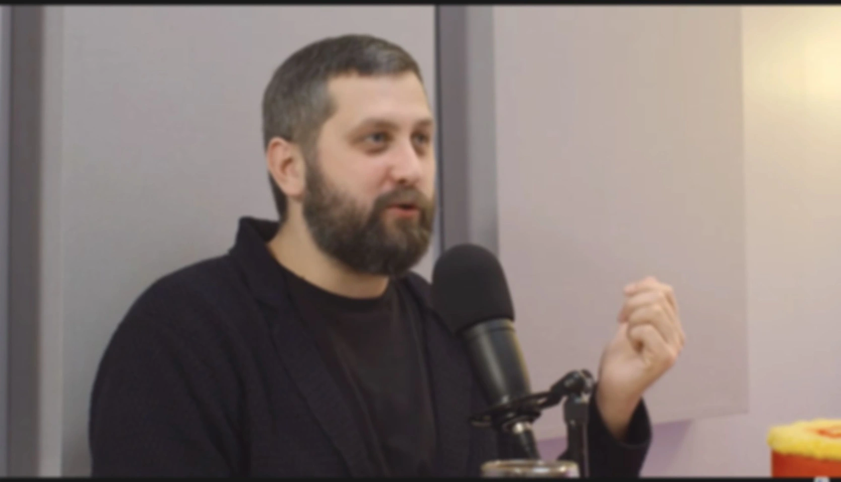 Подкаст «Для своих»: Григорий Баженов, экономист