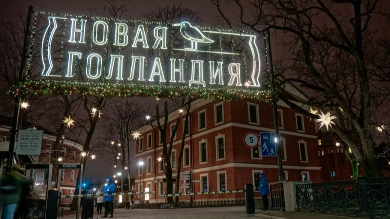Питер это для интеллигенции, кроме Эрмитажа там нет ничего интересного. А еще они закрыли музей стрит-арта!