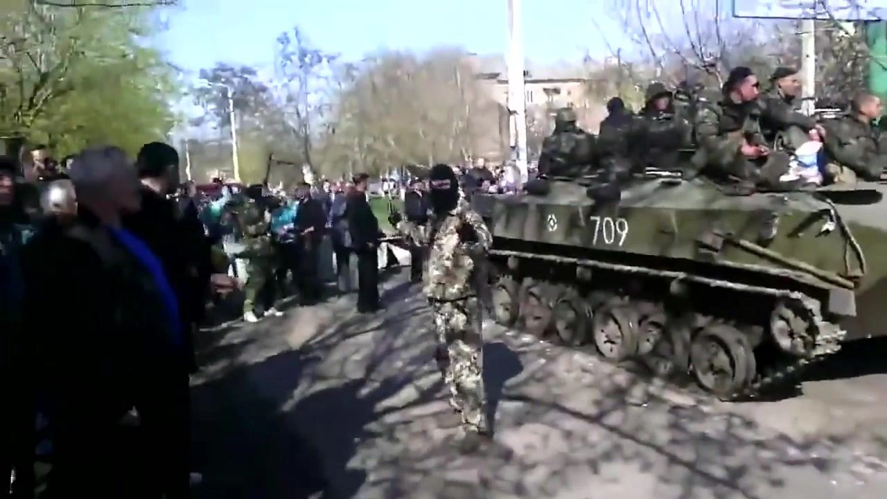 Впервые! Подробный разбор видео. Разоружение колонны 25-й бригады ВСУ в Краматорске.