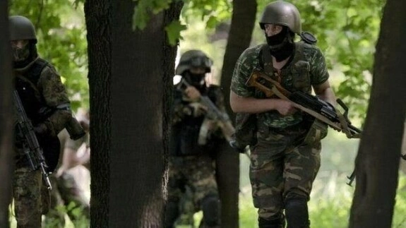 «Мы хотели подогнать БТР для подавления огня снайперов» — заключительная часть битвы за ДАП.