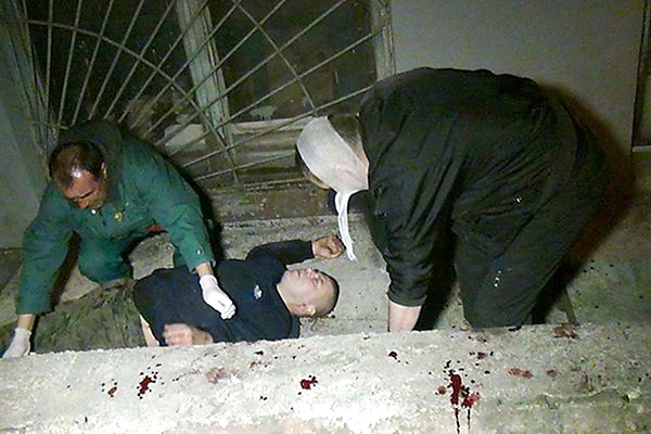 «Нам просто стало сильно страшно». Первый штурм в/ч в истории войны на Донбассе.