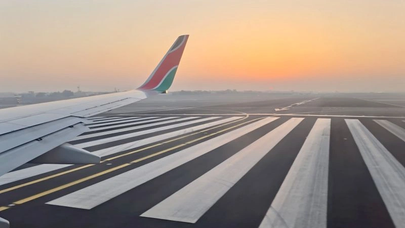 Новое видео: Boeing 737-800 а/к Kenya Airways, рейс Дубай — Найроби