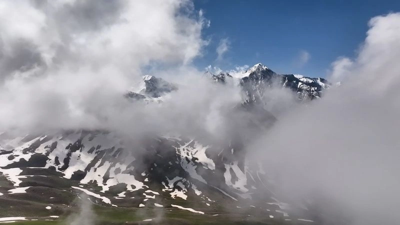 Туркестан — Сайрамское ущелье — Горы в облаках