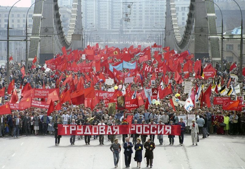 Советская контрреволюция. Левые = правые