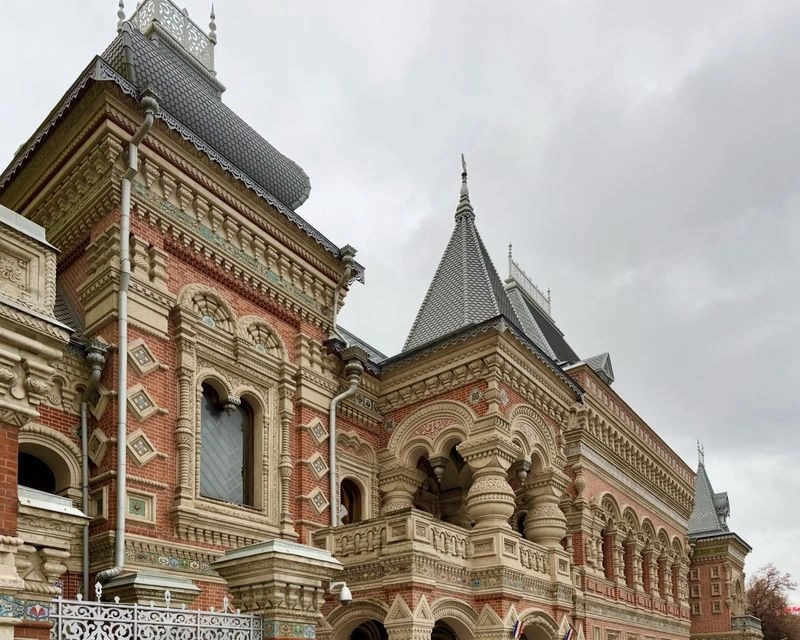 [Путеводитель] М6. Замоскворечье: Русский стиль и цветотерапия