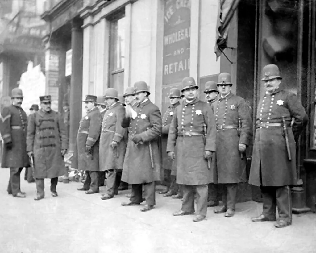 Нью-йоркские полицейские начала XX века