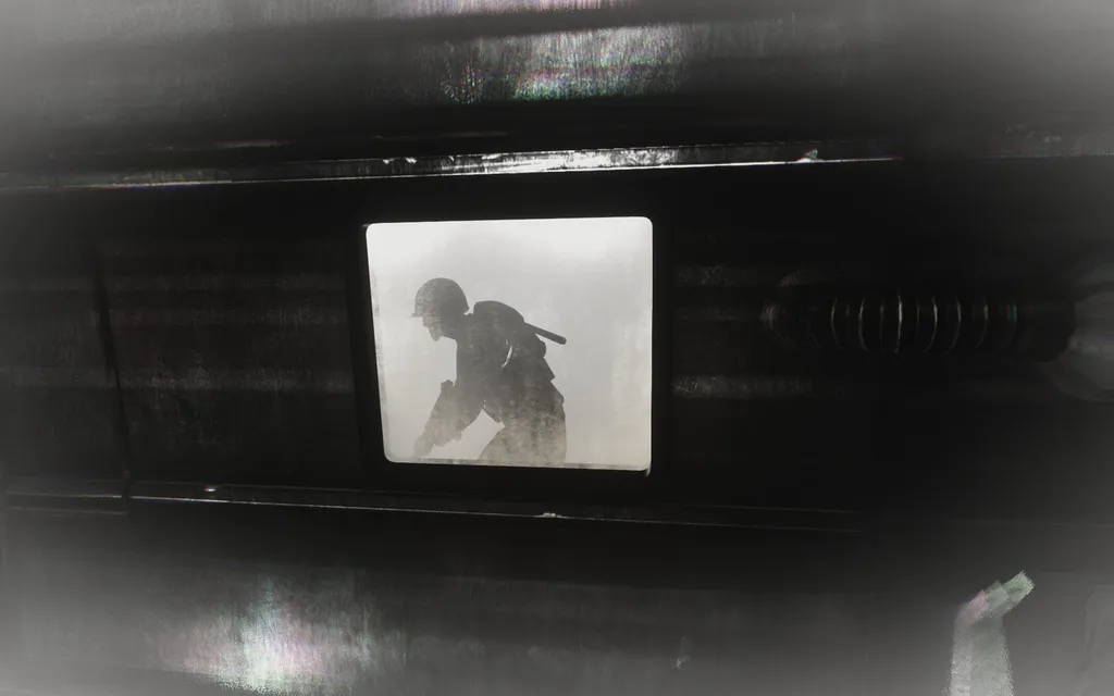 Пассажиры довольно часто видят в своих снах не только солдат, но и рабочих. Я хотел как-нибудь пошутить про спасение недорезанных белогвардейцев, но решил, что не стоит.