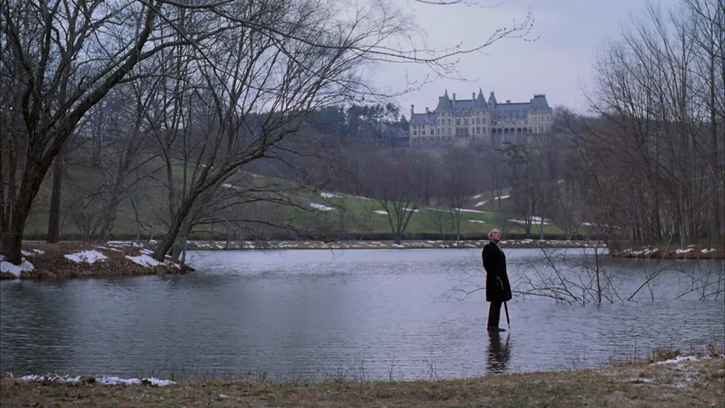 Кадр из кинофильма  "Будучи там" Х. Эшби (1979).