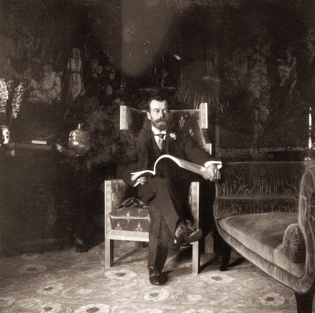 Император Николай II в замке Вольфсгартен. 1903.