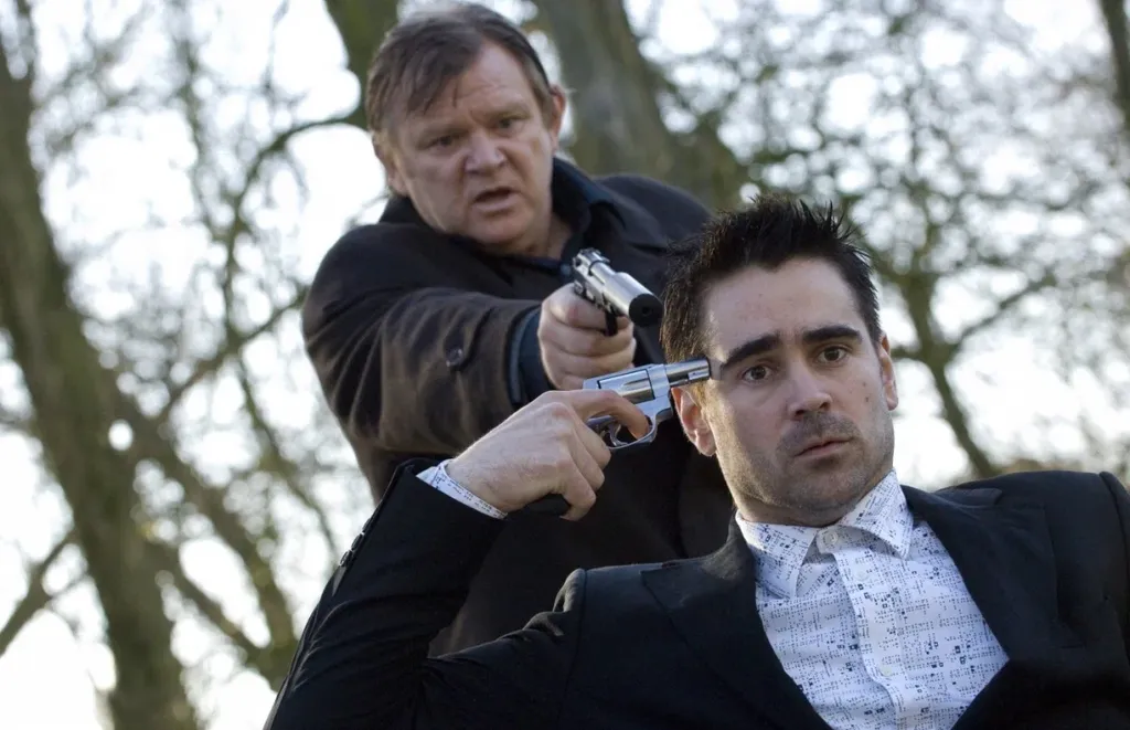 Кадр из кинофильма М. Макдонаха "Залечь на дно в Брюгге" (2008).