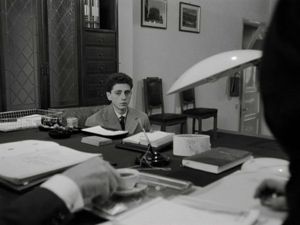 Кадр из кинофильма Э. Ольми "Вакантное место" (1961).