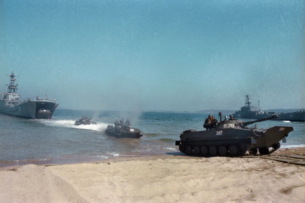 Маневры "Щит-82"