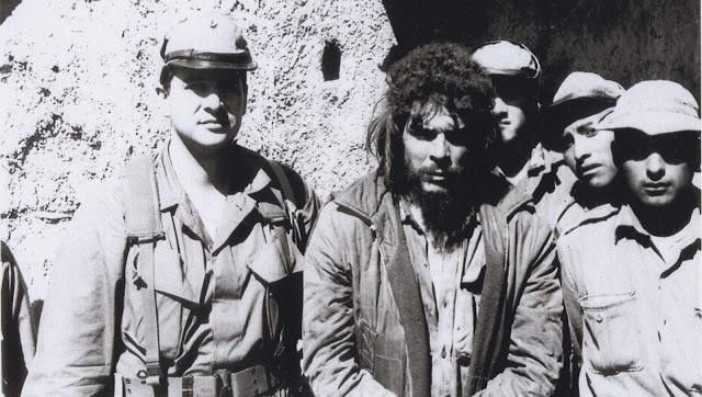 Слева Родригес. Ну, а Че Гевару вы и так знаете