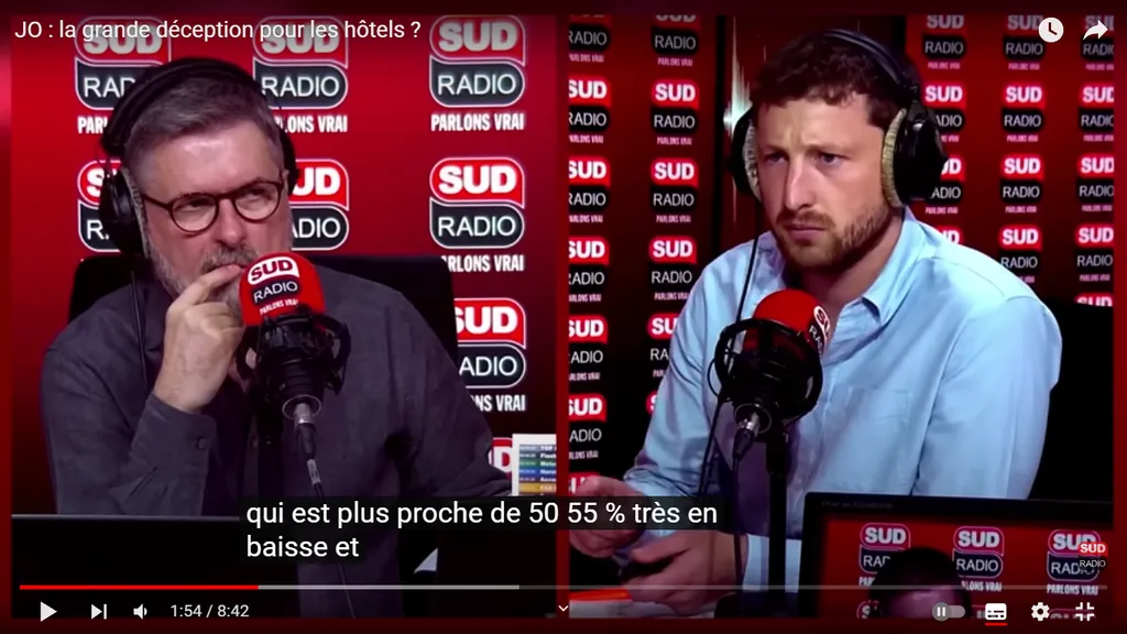 Ведущие SudRadio пытаются понять арифметику гостя передачи. Скриншот с канала SudRadio в YouTube.