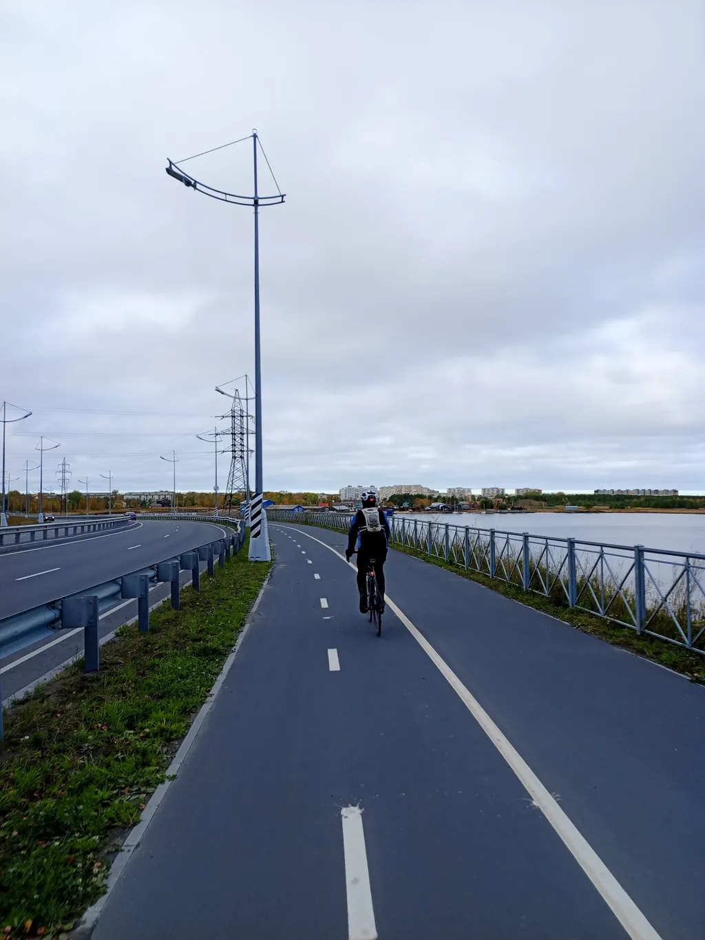 На спине мой любимый рюкзак.