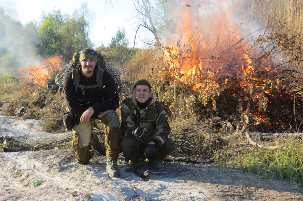 Мы любили сжигать мусор. 