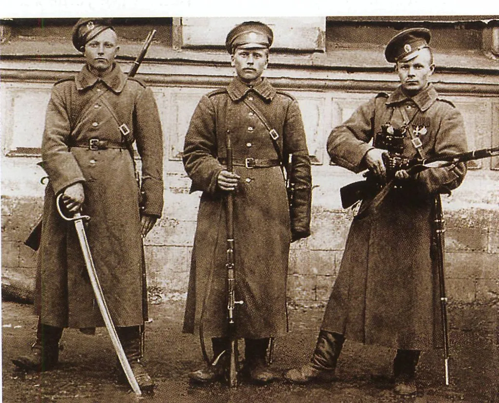 Примерно такую форму носили Портнов и Никитенко...