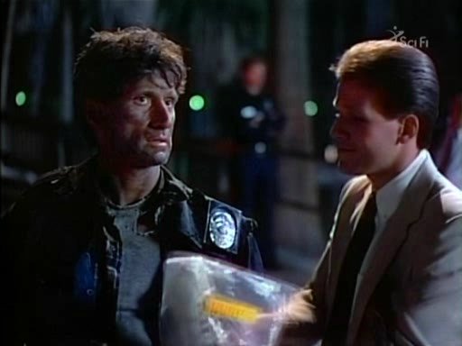 Ради расследования главный герой даже "под бомжа" работал!