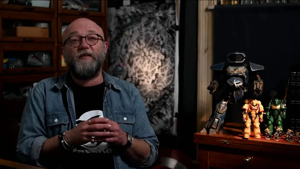 Сейчас он уже не торт. И Астартес у него от JoyToy...